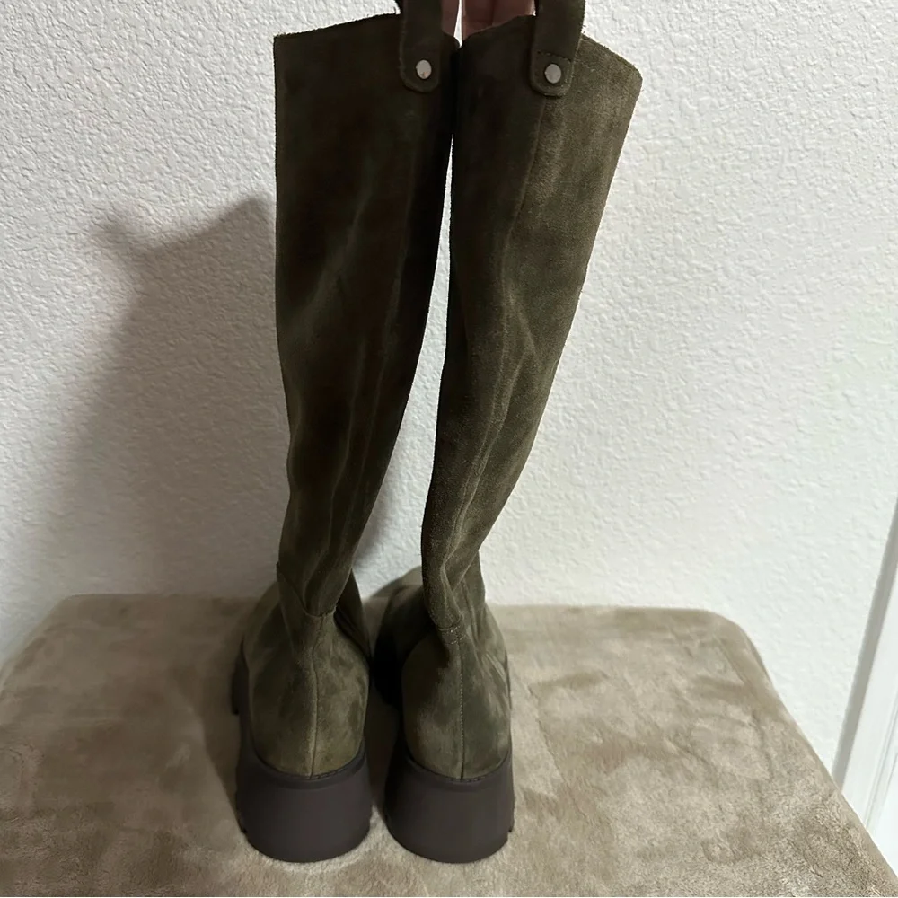 Vince Camuto stylish olive